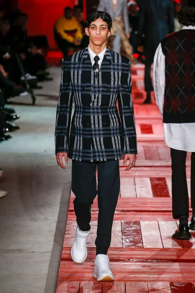 Look 12
